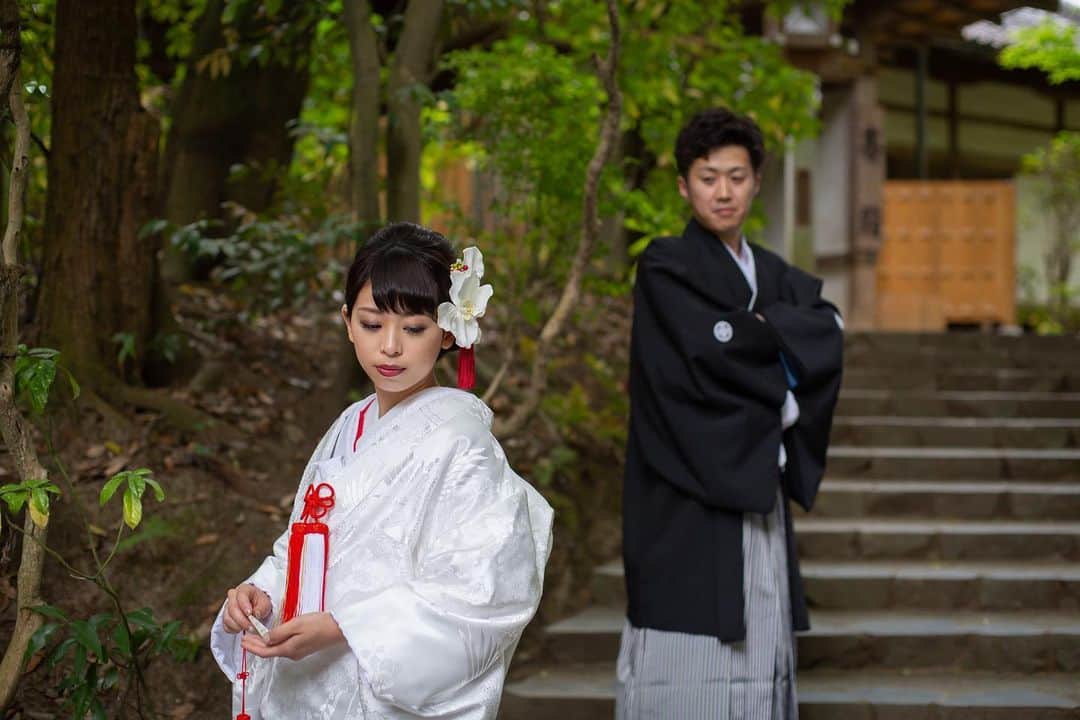 和婚スタイルさんのインスタグラム写真 - (和婚スタイルInstagram)「. . ⛩日本最古、大神神社  お式の進行は、まず手水の偽から始まります。 身を清めるために行います。  #神社#大神神社#和婚#神社婚#神前式#和装#白無垢#京都#和婚スタイル  ----------------------------- お二人で、ご家族で、 アットホームな和婚をご希望の方 お気軽に和婚スタイルへご相談下さい。 . . @wakonstyle  プロフィールのリンクから HPをご覧頂けます。 -----------------------------」1月24日 19時39分 - wakonstyle