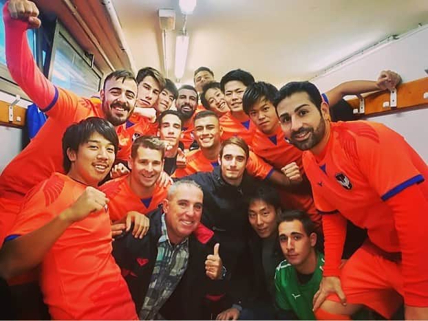 Alb Barcelona Football Academyのインスタグラム：「🟠アルビレックス新潟バルセロナヒストリー🔵 . ⚽️サッカー編⚽️ . ✅7期生 ✅2019-20シーズン . . . #アルビレックス新潟 #バルセロナ #アルビバルセロナ #アルビレックス新潟バルセロナ  #サッカー #留学 #スポーツビジネス #指導者 #スペイン #スペイン語 #海外」