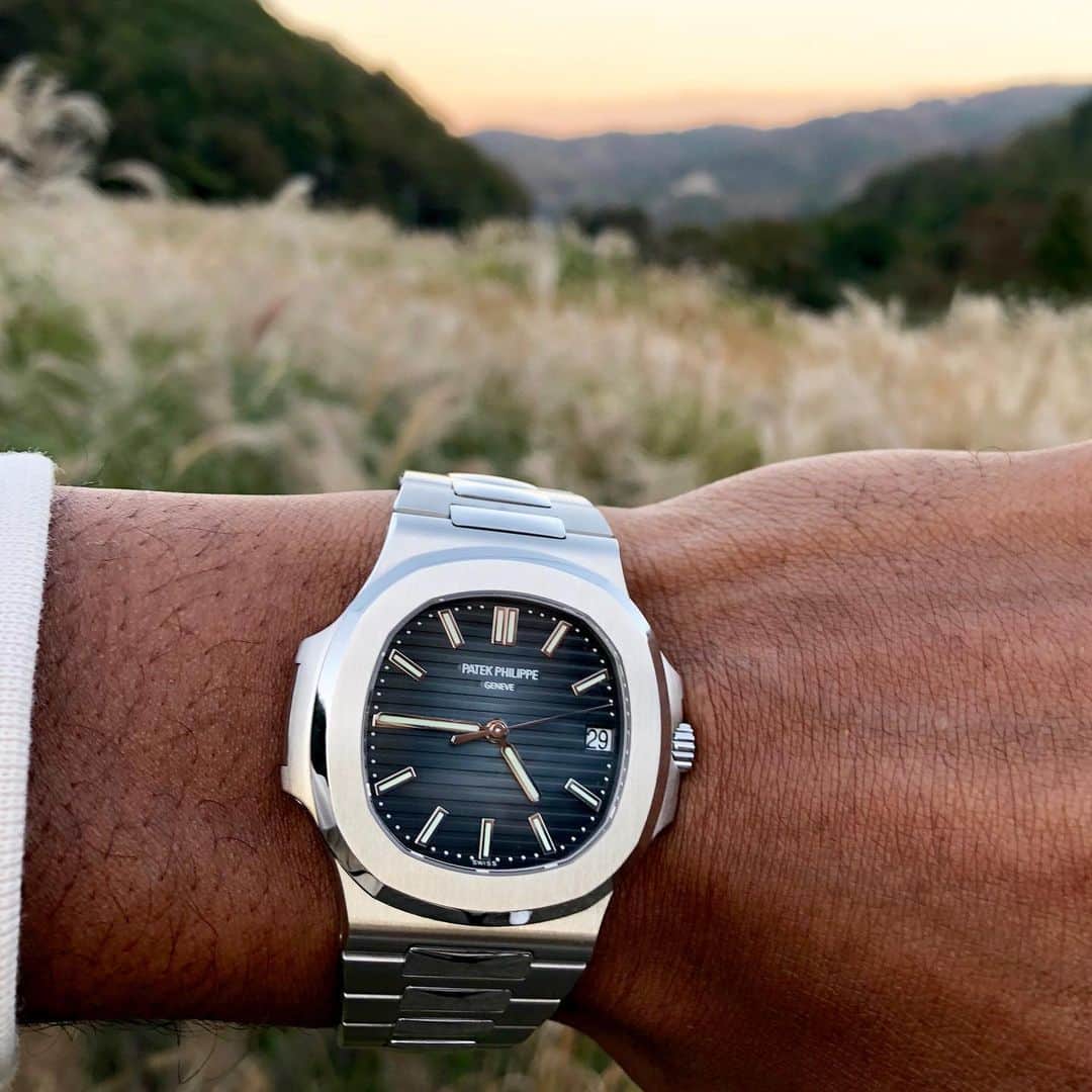 カルフィン・ヨン・ア・ピンのインスタグラム：「Patek Philippe discontinued the most desired watch in world 😱 And made it more desirable 😅」