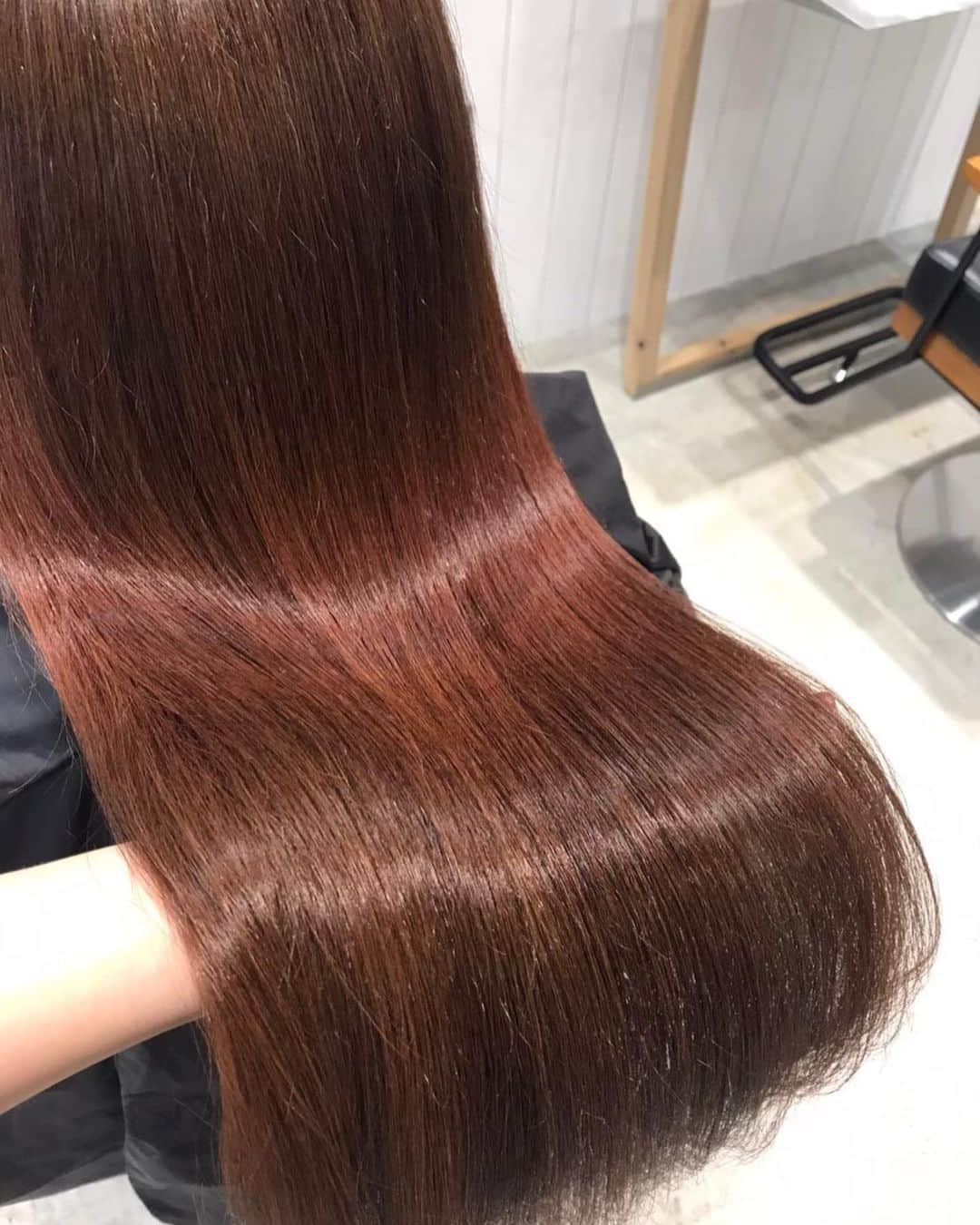 春奈るなのインスタグラム：「今日はGOOD DAY HAIRで根本のリタッチとリーチカラーのメンテをしてきたよ〜☺️ ツヤツヤになった〜☺️✨✨  #hairsalon  #gooddayhair」