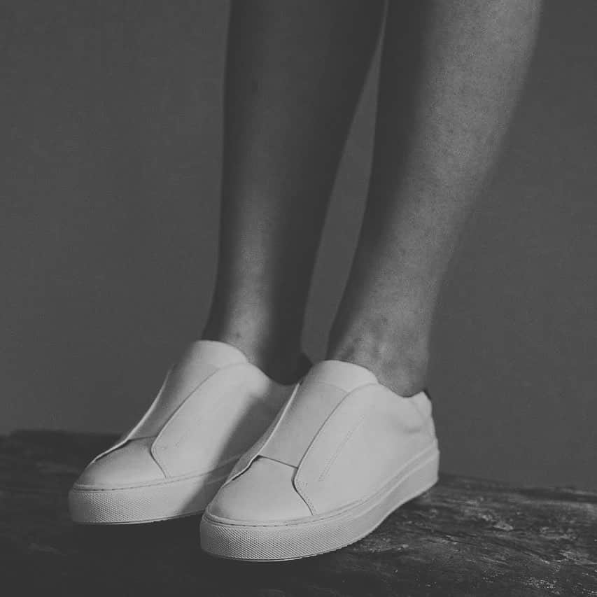 のインスタグラム：「#jeanpaulknott #whitesneakers」