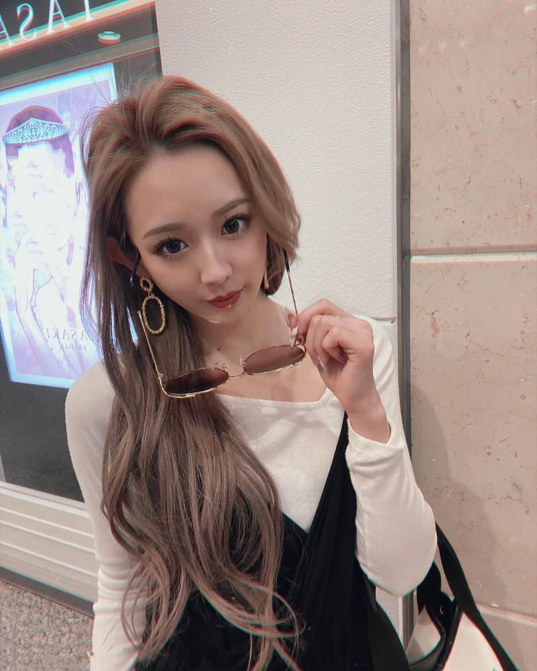 田村月光（ツッキー）のインスタグラム：「🌹💋🌹💋🌹💋🌹💋 Dohhh UP!🤍 お家時間多すぎて写真なあ〜い🧸 最近肌綺麗になってアゲ⤴︎︎︎⤴︎︎ ・ ・ ・ また更新しまあ〜す👅」