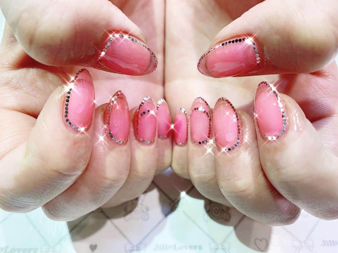 のインスタグラム：「@paragelnail  クリアピンクC004🍓  #jillandlovers #nail #nailart #paragel #gelneil#gel #ネイル #ネイルアート #me #look #love #かわいい」