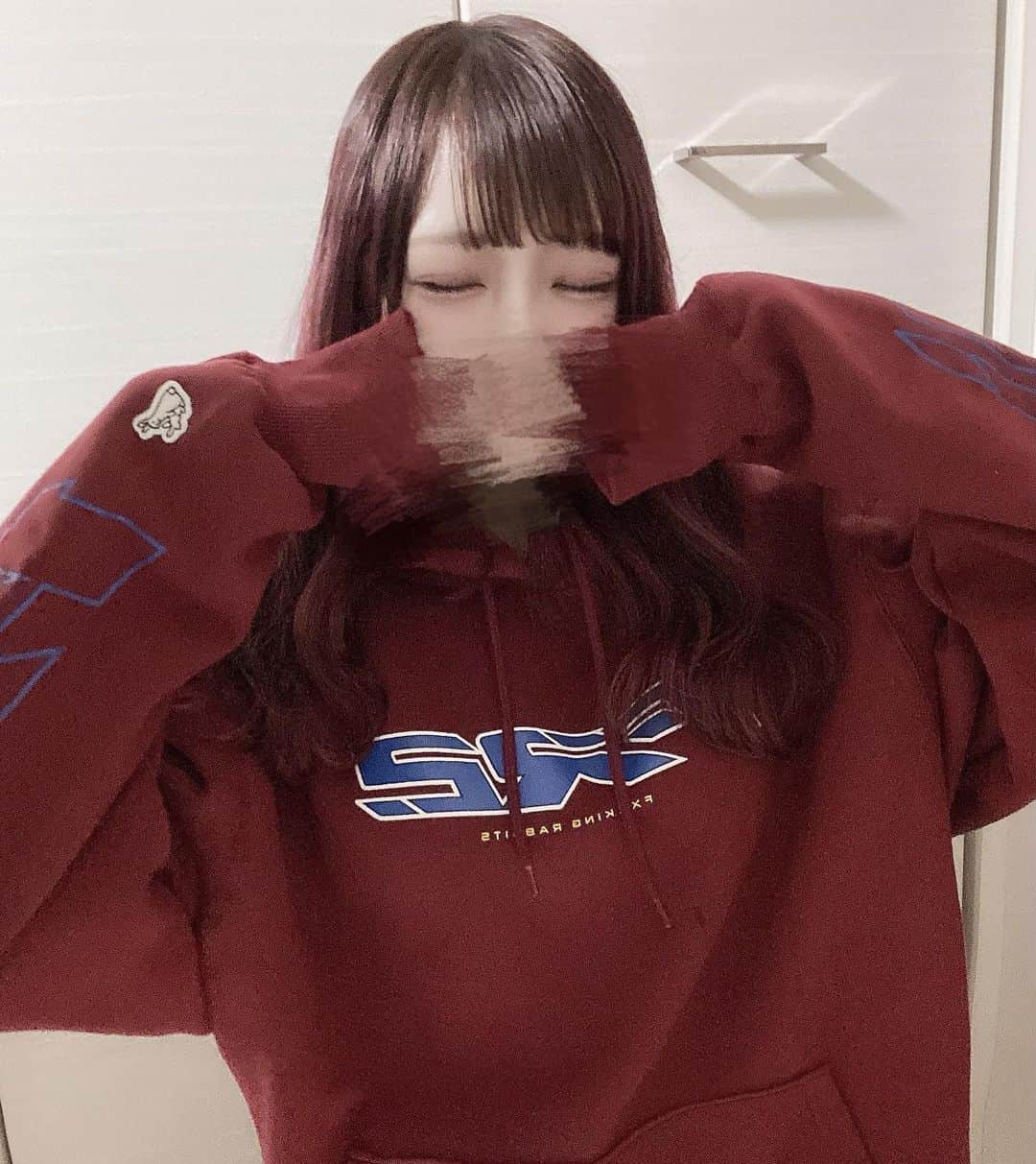 小林莉奈さんのインスタグラム写真 - (小林莉奈Instagram)「自分が赤い服着てるの珍しい」1月24日 20時11分 - rina_yoruami