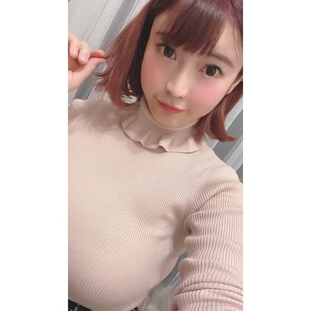 みねりお(旧：柴咲 凛)さんのインスタグラム写真 - (みねりお(旧：柴咲 凛)Instagram)「スーパーイメチェン❣️💇🏻‍♀️🌈🌈🌈✨  #ボブ #イメチェン #美容室 #大人ロリ #イチナナ #ヘアサロン #乳柱隊 #100cm超え #みねりお #みねパイ #リアル峰不二子 #撮影会 #グラビア #グラビアアイドル #グラドル自画撮り部 #タレント #インスタグラビア #カメラ #ポートレート #わっしょい #Kカップ #わがままボディ #おっぱい #爆乳 #sexy #１ミリでもいいなと思ったらいいね #ポールダンス #ポールダンス女子 #筋トレ #ストレッチ」1月24日 20時12分 - mine_rio