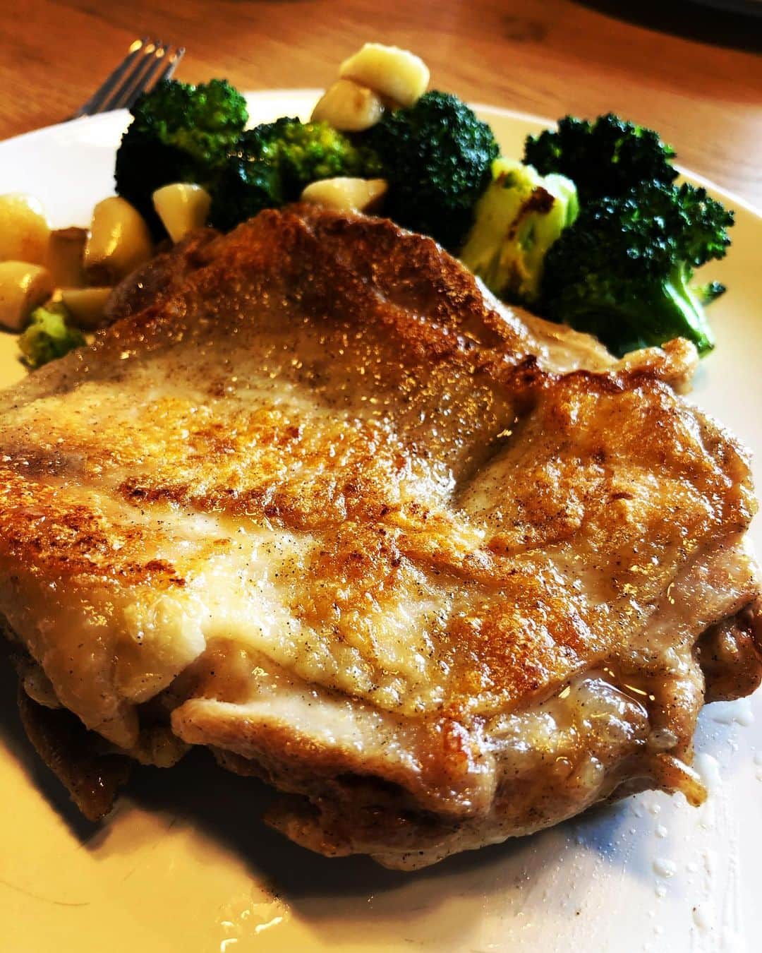 木村真野のインスタグラム：「煮込んで👨🏽‍🍳煮込んで👨🏽‍🍳 ヘルシーなお肉作ってくれました❤️」