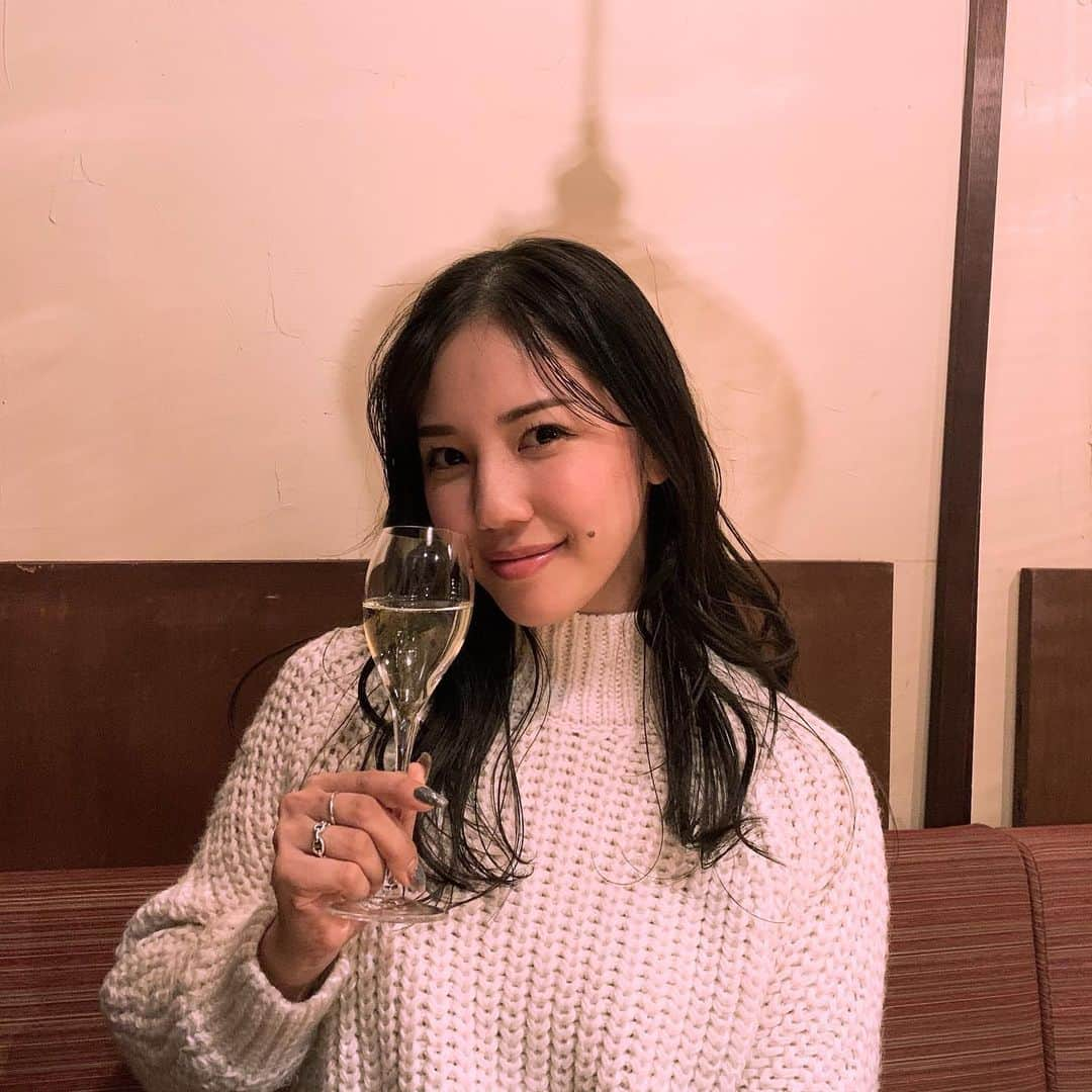 MAYUKIのインスタグラム：「#時差投稿 です！ 🍷🤍」