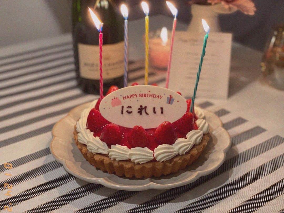 福住仁嶺さんのインスタグラム写真 - (福住仁嶺Instagram)「今日は24歳の誕生日でした。  サプライズで晩御飯に手作りコース料理が出てきました笑　  嬉しい！  ありがとう😙  メッセージを送ってくださった方皆様もありがとうございました！  #もう #24歳 #感謝」1月24日 20時50分 - nirei_fukuzumi