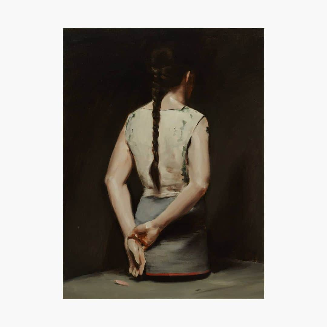 ZOO Magazineさんのインスタグラム写真 - (ZOO MagazineInstagram)「ZOO Archive:   From Issue ​#40 of ZOO, Belgian Painter and Filmmaker Michaël Borremans, ‘​ ​Automat (I)’,​ 2008 is a painting based off of a photo. The artist’s work usually displays a washed out sepia look with highly technical details of human beings that tease at the bigger picture without revealing all there is to see, causing the viewer to feel curiosity or concern.  #zoomagazine #zoo #zooarchive #michaelborremans」1月24日 21時07分 - zoomagazine