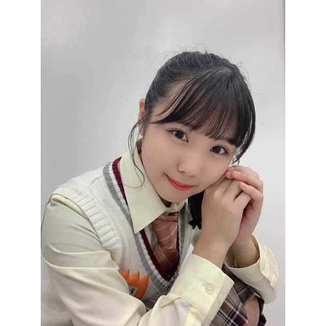 古舘葵のインスタグラム：「✿  久しぶりのちっちゃいもんくらぶの放課後公演でした☺️ たくさん汗かいてたくさんたくさん笑いました😊  2枚目ねポニーテール写そうとしたんだけど、全然入ってなかった、、🥲  まだまだ寒いのであったかい格好してお出かけしてくださいね😌  #ngt48 #アイドル#idol#ポニーテール#ちっちゃいもんくらぶ」