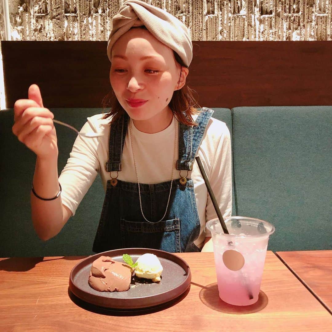 のインスタグラム：「過去すぎる写真ですが自粛後の楽しみに♡♡ (6月の話w)  鎌倉のおすすめカフェ！ 手土産によくここのクロワッサン選びます🥐✨  #鎌倉#鎌倉カフェ#湘南カフェ」