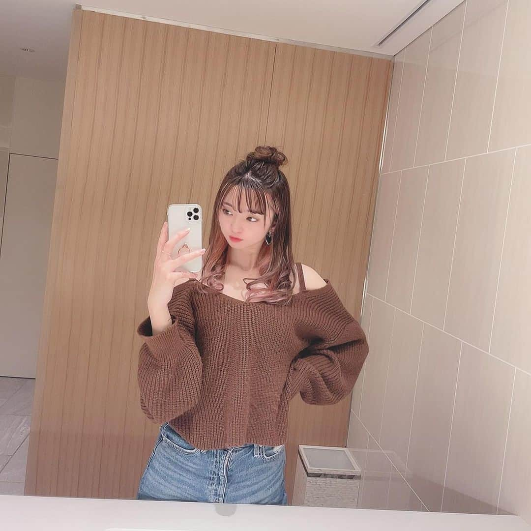 宮越愛恵さんのインスタグラム写真 - (宮越愛恵Instagram)「ハーフおだんごです🍡  , . . . . #fashion #ootd #おだんごヘア #おだんごアレンジ #ハーフアップアレンジ お#ヘアアレンジ  #ヘアスタイル #エイサク系女子 #メイク #セルフメイク #宮越愛恵  #birthday #present #make #photo #model #make #fashion #photography #pic #picture #follow #followme #japan #japanese」1月24日 22時06分 - mana.chun