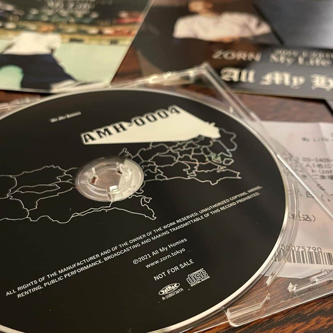 Hirofumi Kiyonagaのインスタグラム：「NOT FOR SALE - CD AREA AREA feat. ZORN(Katsushika Ver.) #zorn #mylife #武道館 #伝説なLIVE #おみやげ」