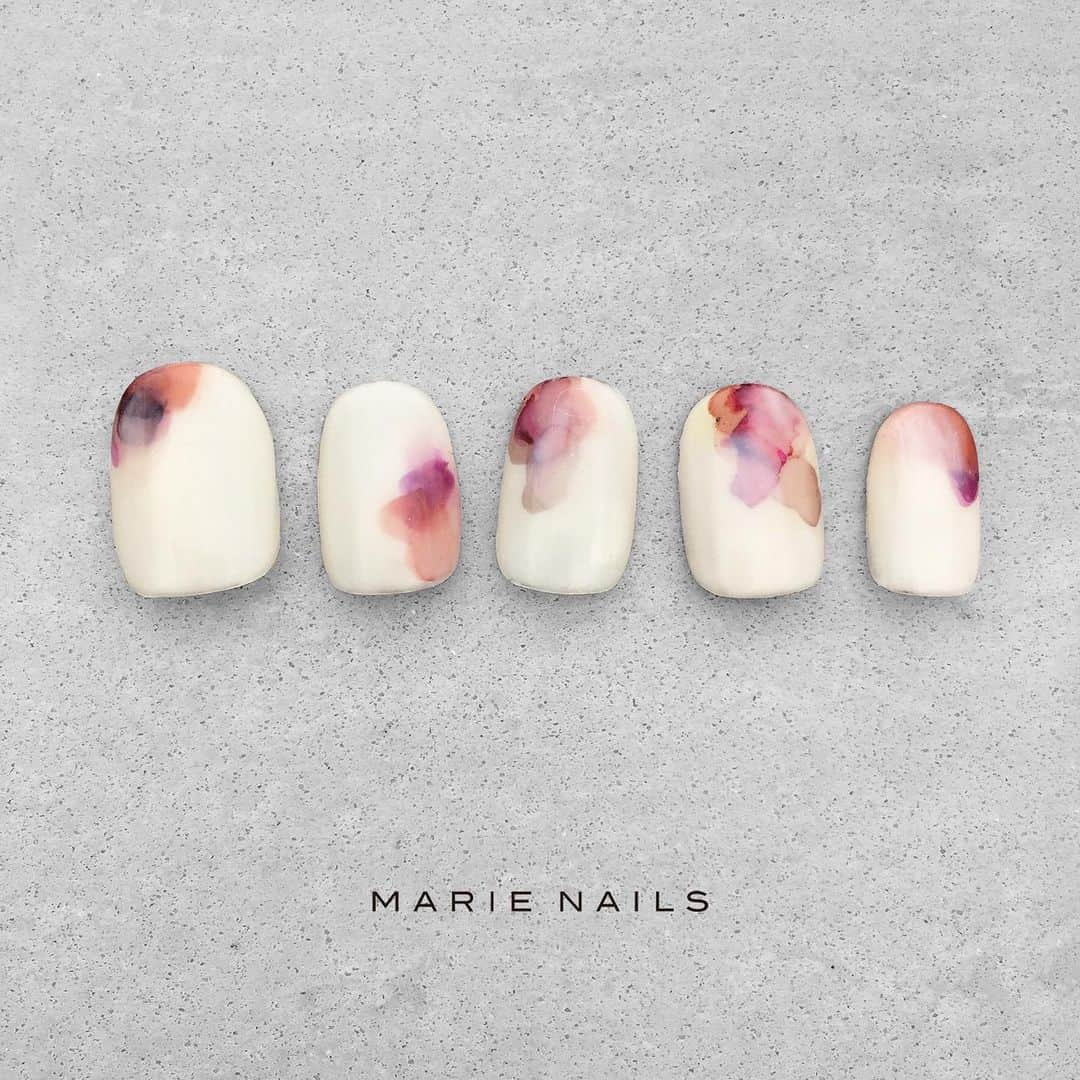 marienails_jpnのインスタグラム：「#nailartist #nailstagram #nailsofinstagram #nailswag #nailpro #nailist #marienails #nail #nails #naildesign #nailart #fashion #trend  #gelnails #instanails #fashionista #fashionlove #nailfie #マリーネイルズ #ネイルデザイン #ネイル #ジェルネイル #ファッション #ネイルサロン #ネイリスト #お洒落さんと繋がりたい #美甲 #ネイルアート #おしゃれ #コーデ」