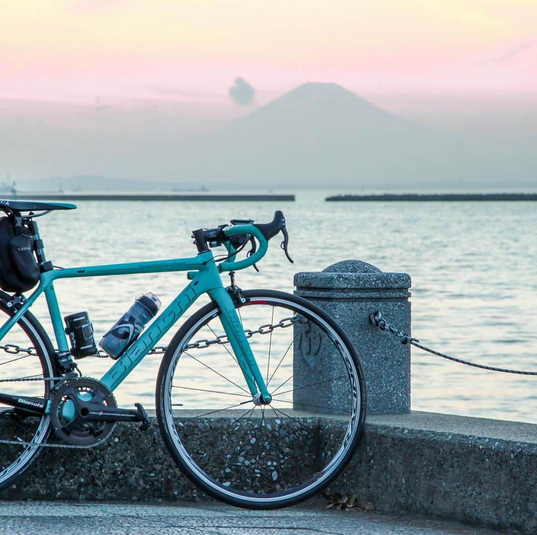 のインスタグラム：「#ridebianchi #bianchiRepartoCorse #bianchiRC #ビアンキ #ビアンキバイクストア #bianchionlinestore  #bianchibikestore #ridebianchi #bianchi #ビアンキ #SPECIALISSIMA #celeste #mtfuji」