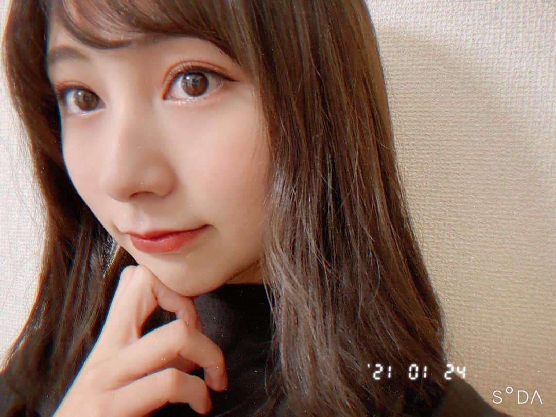 米徳京花さんのインスタグラム写真 - (米徳京花Instagram)「SODAで撮ったセルフィー🍒 　 人気カメラアプリ @sodacam_jp は いろいろな種類のフィルターが使えて、 アプリ内でパーソナルカラー診断も出来ちゃうよ👩🏻‍🦰🧡 　 #盛り方は自分次第 #soda #ソーダ #エフェクト #セルフィ #セルフィー #セルフィー女子 #さくらんぼ #さくらんぼ🍒」1月24日 22時27分 - miss2chuo__2020
