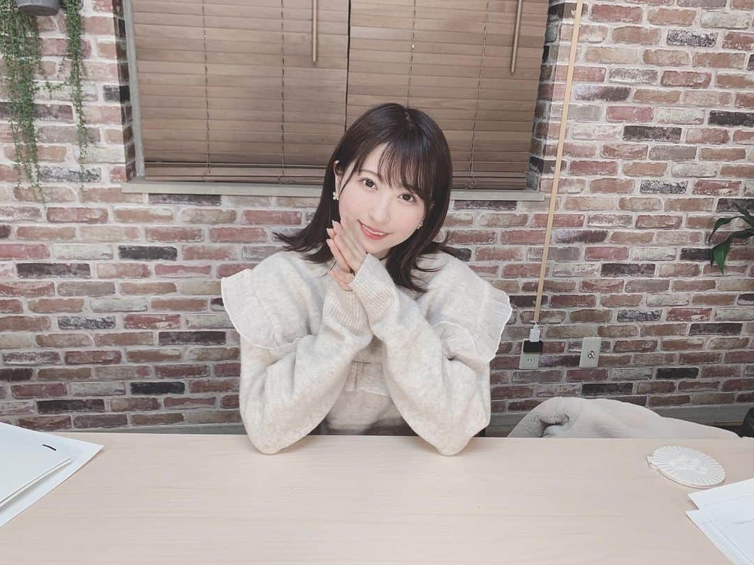 小桃音まいのインスタグラム：「🦔. . ニートのお仕事中🐾. . 7/15｢コトネの日｣に向けて. 月1のShowroom放送が月2回になります！. . またお知らせするのでぜひみてね〜❤︎. .」