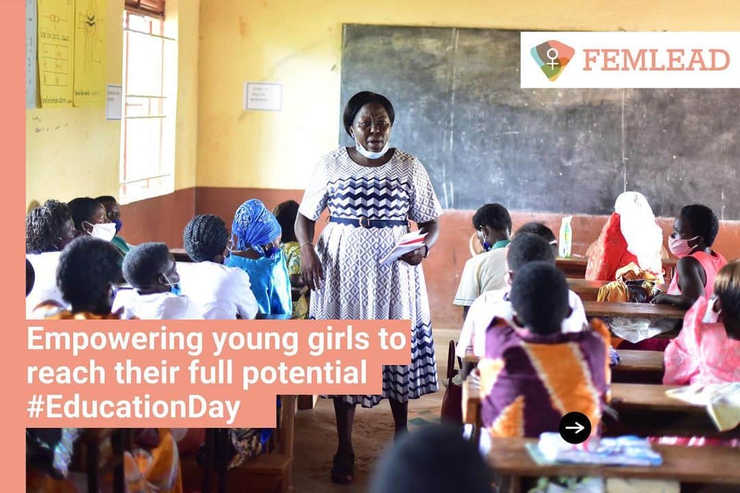 ジョディ・ウィリアムズのインスタグラム：「Today is International Day of Education.   A girls right to feel empowered to make her own decisions, have access to a full education and to be treated equally in society is a fight I feel impassioned by. Since joining the all female team @wearefemlead I have seen first hand how far we still have to go in this fight.   At @wearefemlead we work within a Ugandan community to actively challenge cultures and attitudes which prevent girls from receiving a full education.   The Busiiro community has been hard-hit by Uganda’s COVID-19.  Due to schools in Uganda being closed, girls are being restricted to household chores and traditional gender roles are being reinforced, the chances of girls going back to school after COVID-19 are getting slimmer.   The main issues faced during this time, not just by girls in our community but globally across many communities, are:  • early/childhood marriage rates increasing  • child prostitution, many girls have been forced into prostitution to provide essentials for their families • unwanted early pregnancies have increased due to lockdown  • increased cases of domestic violence  • period poverty has worsened dramatically (inadequate access to sanitary items and washing facilities)   When girls receive a full education it has been proven that child mortality rates, child marriage rates and maternal mortality rates all drop. Countries also experience national growth due to the increased earnings of women.   I want to utilise my platform to increase awareness of not just the work we are doing at Femlead but the work thousands of other organisations are also doing and to speak up around these issues that are so common but so rarely spoken about.   So i ask you to  1. Visit our website to see more information about what we do and how you can help  2. Check out the other organisations tagged in this post (or even research your own!!) and see if there is something you may be able to do to help change a girls life   Peace & love ✌🏽  #girlsequality #educationday #educationmatters #ngo #domore #girlchild #womenempowerment」