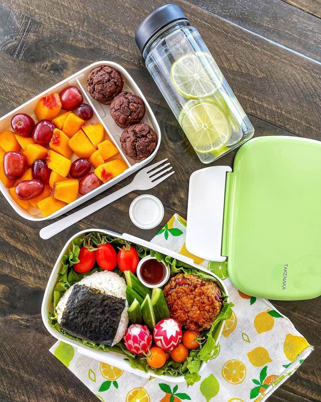 TAKENAKA BENTO BOXのインスタグラム：「What's for lunch?! If you're anything like @lafujimama its healthy meal packed to-go in our Pistachio Green BENTO MUNCH DUAL💚」