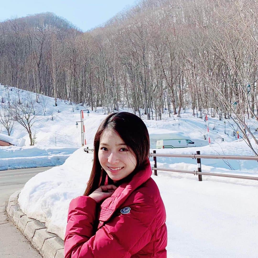 住田紗里さんのインスタグラム写真 - (住田紗里Instagram)「関東平野部でも積雪があるかもしれないと 報道されていましたが、 結局雪ではなく雨でしたね☔️ 被害などがでなくてよかったです😌  どこかに行くことが難しいので、 雪を見ずに終わりそうです 一昨年、北海道に旅行で行った時の写真で、 雪を見ることにします❄️ この写真は、 定山渓から小樽に向かっているところ。 北海道の雪を見たのは、 本当に久しぶりで、 都会の中の雪とは違い、 大自然の中に広がる汚れのない雪は、pure whiteだなーと思ったのを覚えています  #雪#雪山#北海道#定山渓#snow#white#purewhite#自然 #2年前#テレビ朝日#テレ朝#アナウンサー#住田紗里」1月24日 23時12分 - sarisumita_ex