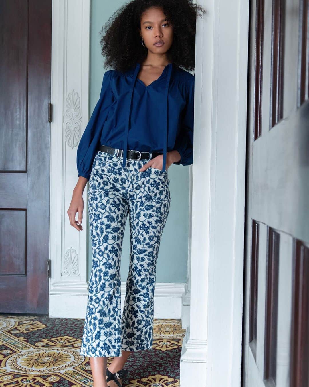 デレクラムのインスタグラム：「Our essential silhouettes were designed to integrate into any wardrobe and add a sense of ease to getting dressed.」