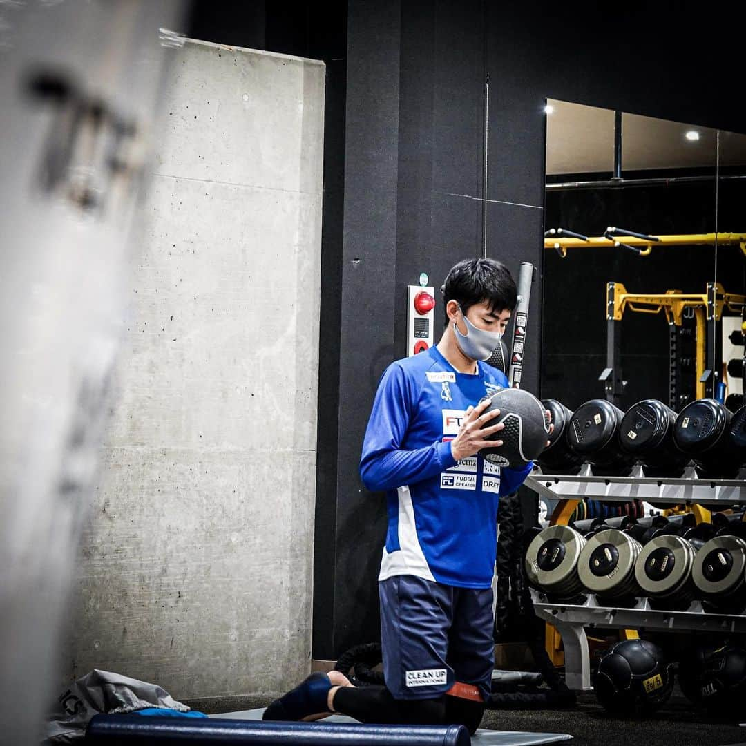 横浜FCさんのインスタグラム写真 - (横浜FCInstagram)「- キャンプ5日目。 - #yokohamafc #横浜FC #RECORDTHEBLUE #JLEAGUE #Jリーグ」1月24日 23時08分 - yokohamafc_official