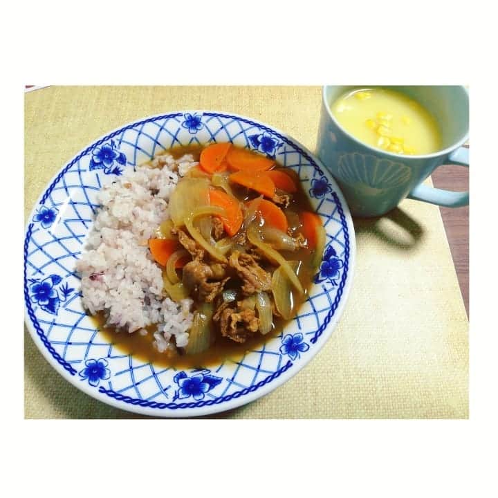 近藤笑菜のインスタグラム：「いざ。 . 📸 気合い入れのカレー🍛 一晩寝かせたのも好き。」