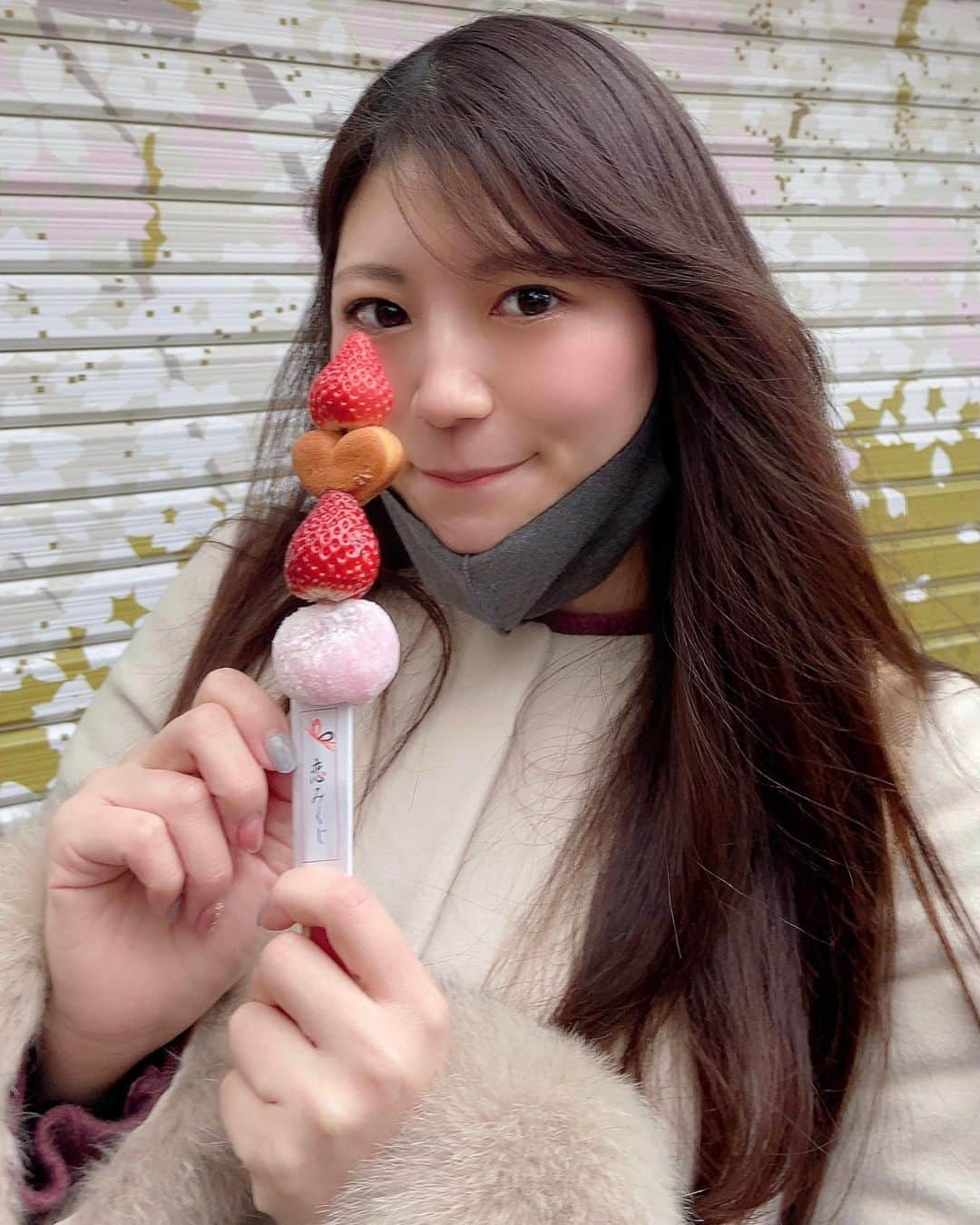 穂波はるさんのインスタグラム写真 - (穂波はるInstagram)「今年4回目の大吉🍡🍓🤍🤍」1月25日 0時10分 - honami.haru