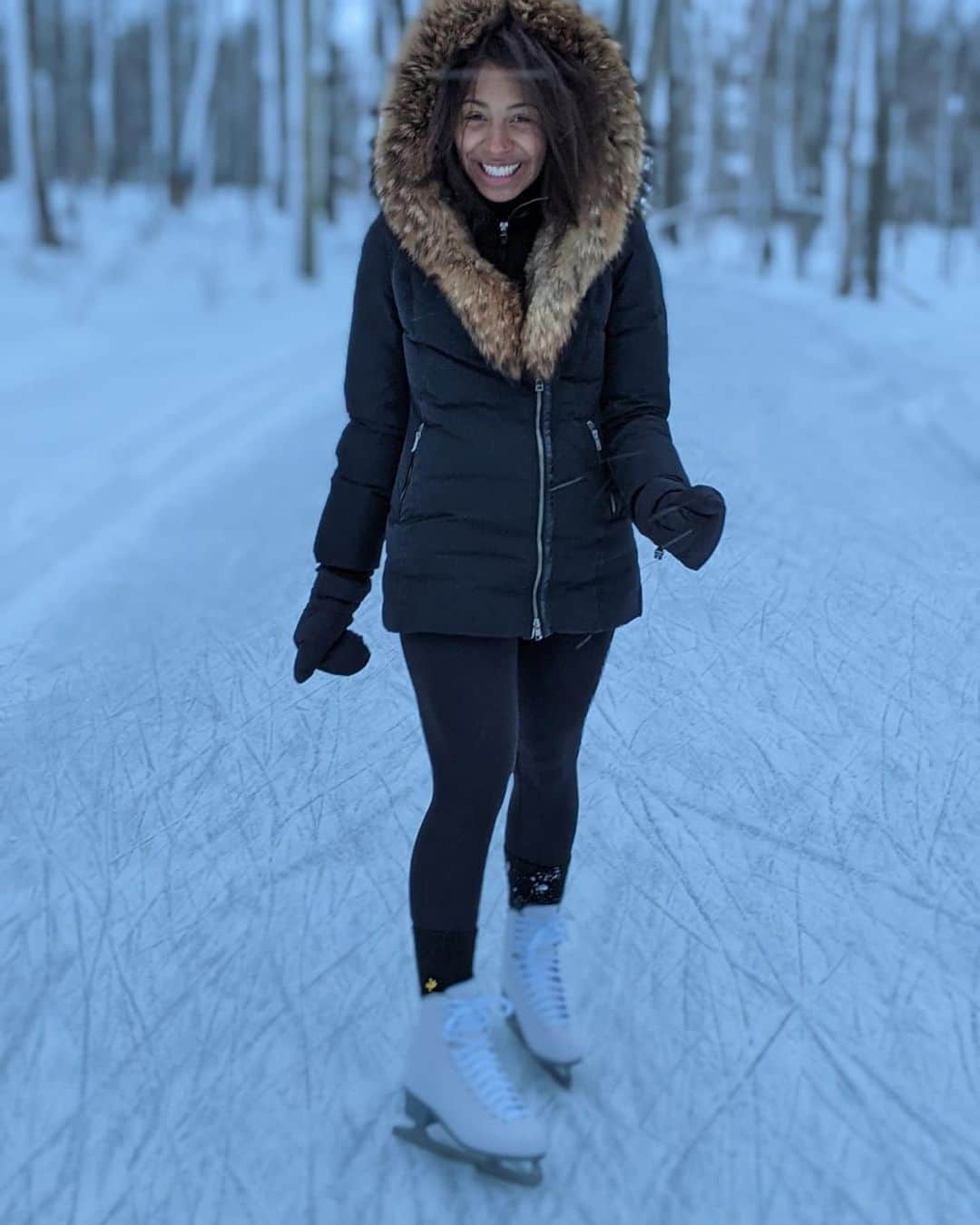 ジェニファー・アビルさんのインスタグラム写真 - (ジェニファー・アビルInstagram)「⛸Getting ready for Beijing 2022🤪 ⛸ ❄️ ❄️ On a serious note....One thing on my bucket list for this year....trying winter sports ✔️ ❄️ ❄️ #figureskating #winter #skating #lovedit #laugh #activity #outdoors #breathe #freshair #athlete #jennabel #canada #jenniferabel #teamcanada」1月25日 0時16分 - jennabel91