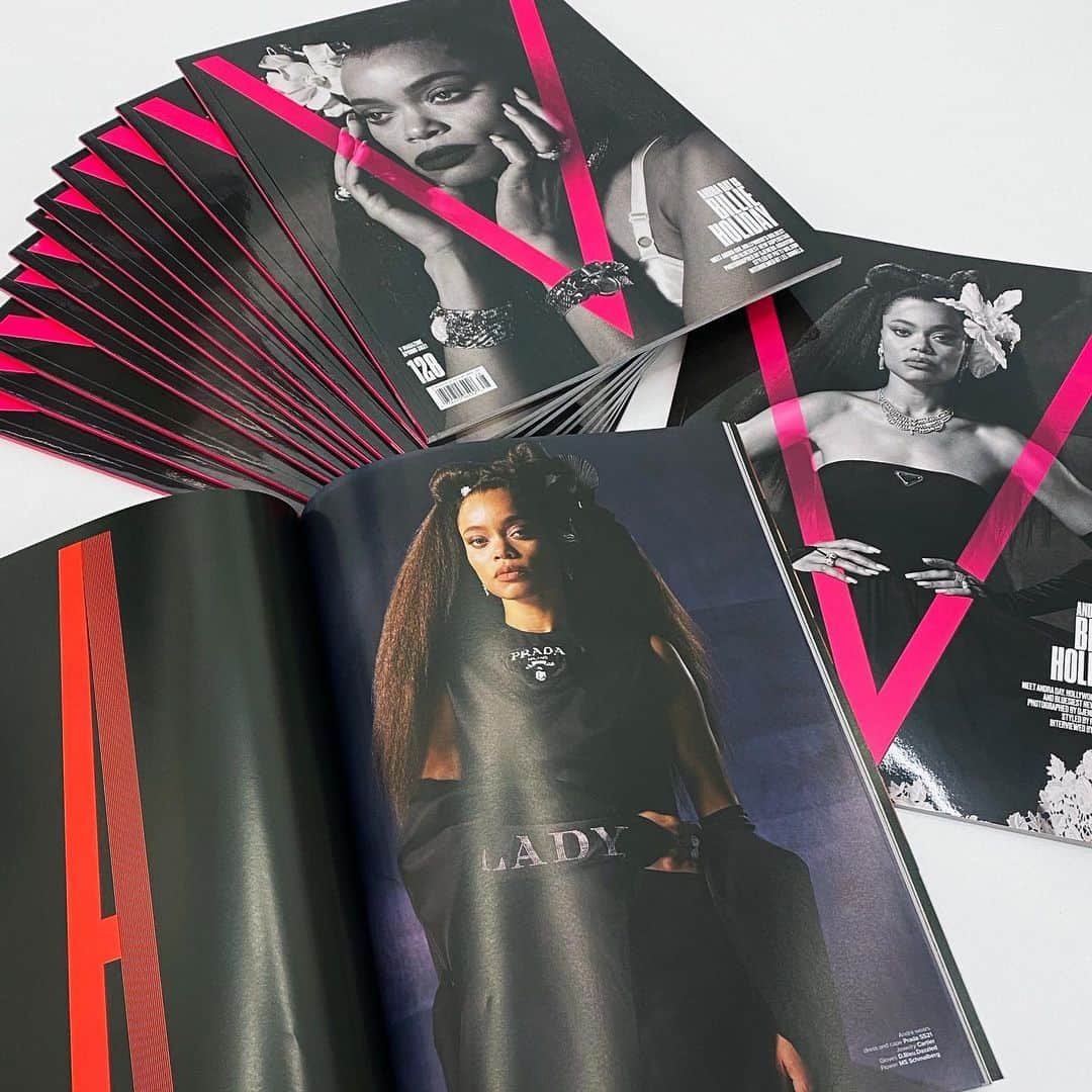 V Magazineさんのインスタグラム写真 - (V MagazineInstagram)「Here’s a peek inside the pages of V128, our exciting first issue of 2021 featuring @andradaymusic as #BillieHoliday from the upcoming film @usvsbillieholiday—directed by @leedaniels! 🎥🎼  Swipe left to discover Andra in character as Billie for “All Of Me”—the first single from the exciting new film! ♥️ Be sure to listen to the song now on all streaming platforms!  Want a copy of V128? Head to shop.vmagazine.com to order now! — Talent: @andradaymusic Photography: @djenebaaduayom Fashion: @patti_wilson Interview: @leedaniels Makeup: @porschefabulous Hair: @lacyredway Text: @mathiasrosenzweig Manicure: @thuybnguyen (@aframe_agency) Set Design: #WardRobinson (@woodenladder) Production: @crawfordandcoproductions Casting: @itboygregk Special thanks: @leedanielsentertainment, @feeshlite」1月25日 0時30分 - vmagazine