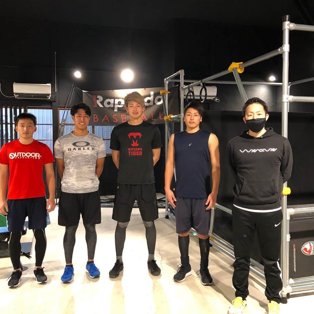 山崎颯一郎のインスタグラム：「今年もweaveKOMATSUの木村さんにトレーニングを教えてもらいました。 とても勉強になりました！ ありがとうございました！ #weavekomatsu」
