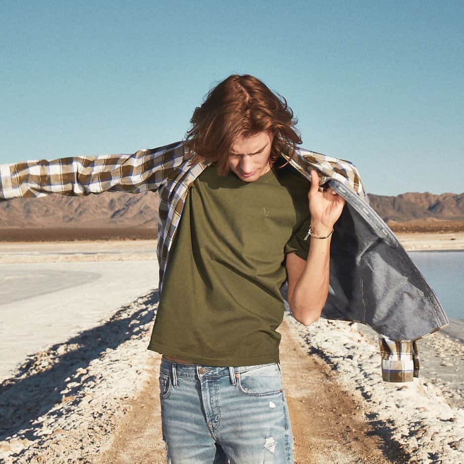 American Eagleのインスタグラム：「Flannels & tees are made for maximum layering energy」
