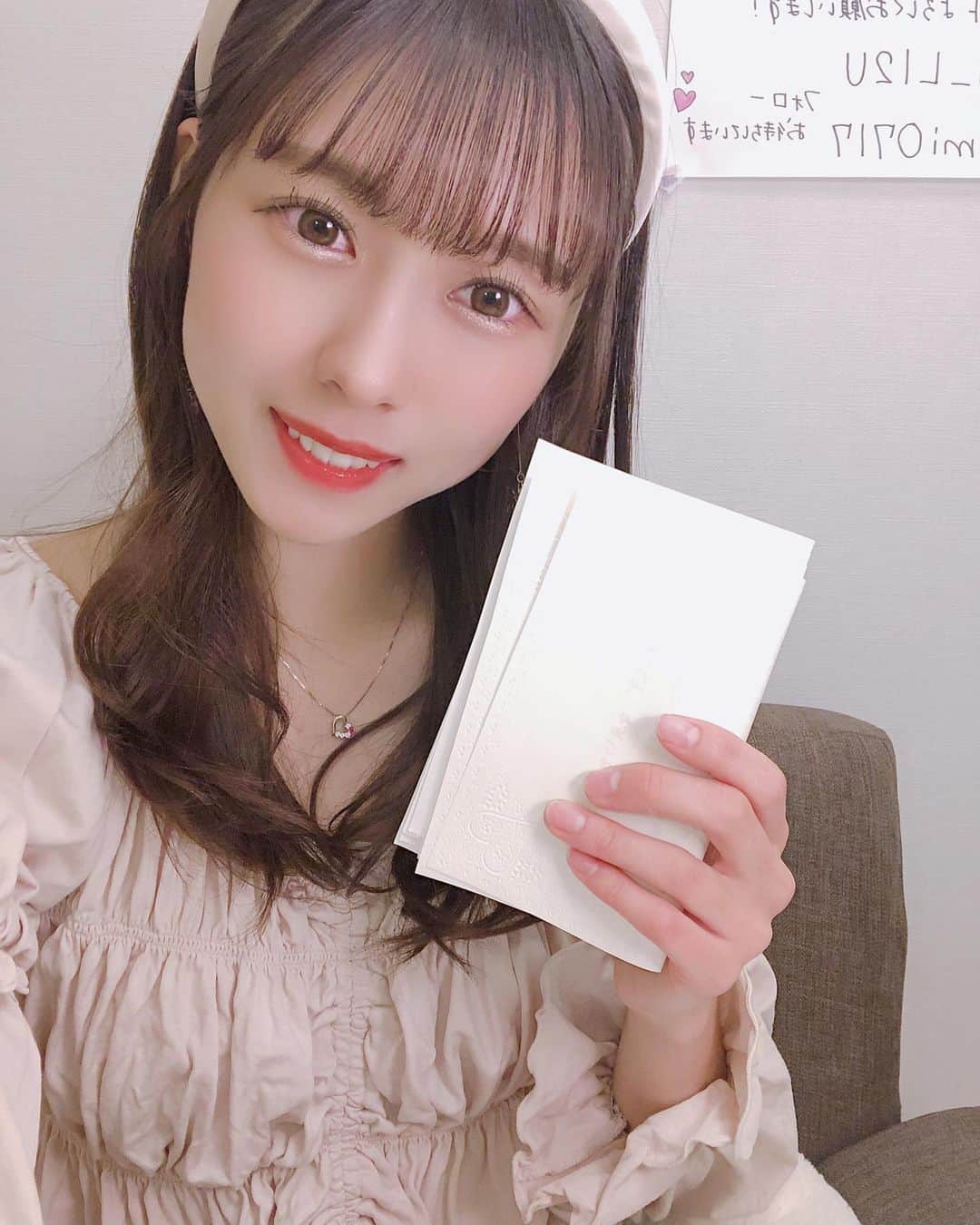 高橋美海のインスタグラム：「﻿ ﻿ ラストアイドル×『bis』﻿ Showroomバトル最終結果、﻿ ﻿ みなさんのおかげで「２位」をいただきました💐﻿ ﻿ わたしのためにたくさんの方が協力してくださったおかげで、掴み取ることができました！﻿ ﻿ 憧れの雑誌bisさんに掲載していただけること、本当に嬉しいです。﻿ ﻿ 自分磨きも精一杯頑張ります！！﻿ ﻿ ﻿ ﻿ みなさんへの感謝の気持ちで溢れています。﻿ 改めて、1週間わたしと一緒に戦ってくれて、本当にありがとうございました✨﻿ ﻿ ﻿ ﻿ ﻿ ﻿#bis #ラストアイドル #ショールーム #高橋美海 #みんなありがとう  ﻿」