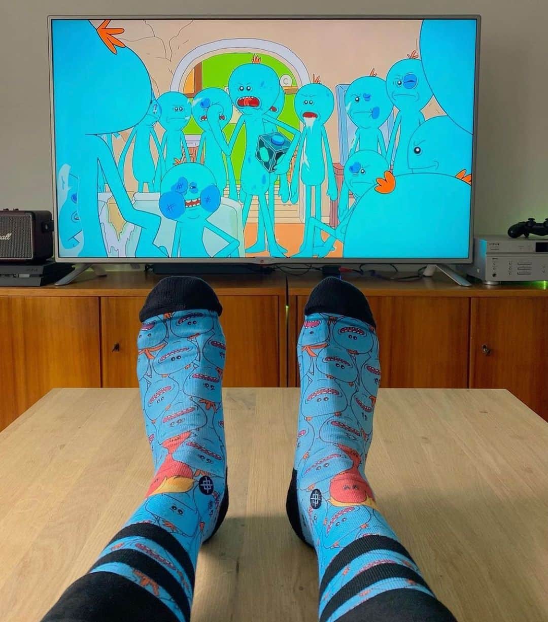 Stanceのインスタグラム：「What did you get into this weekend?  Shop our @rickandmorty collection available now on stance.com.  📸 @_noel_m_」