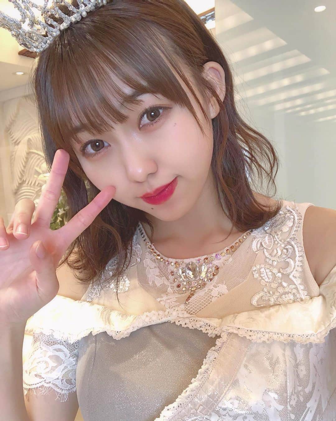 澤田桃佳のインスタグラム：「リリースイベントも応援して下さる皆様と共に 無事完走致しまして、本日は放プリワンマンライブです💋ささらさんとななせのバースデーも兼ねて…✨盛大に楽しみましょう☺️✨  . . . . . #放課後プリンセス #アイドル #idol #japanesegirl  #Princess #ティアラ #ホワイト」