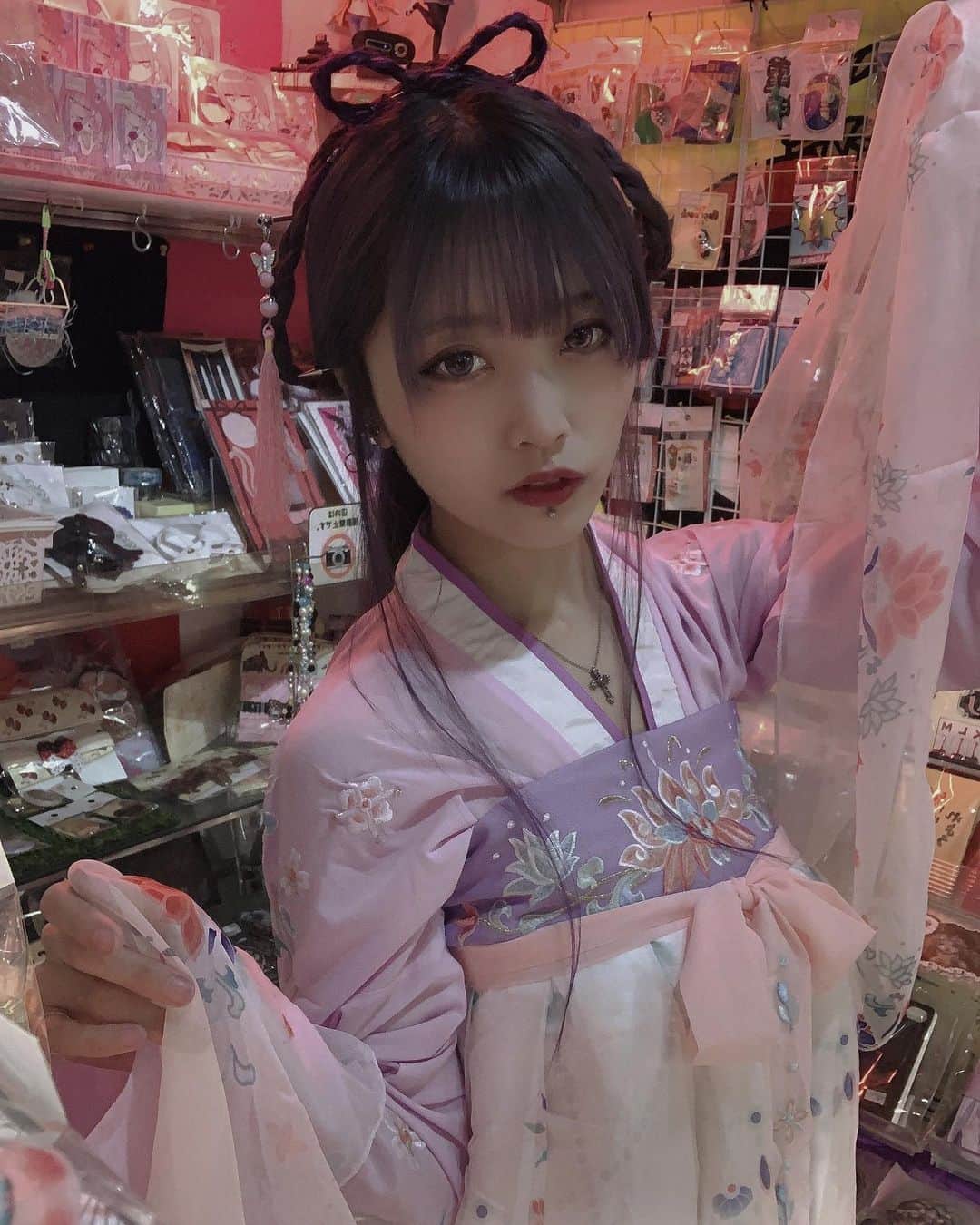 冬野あゐくのインスタグラム：「てんにょなにょです」