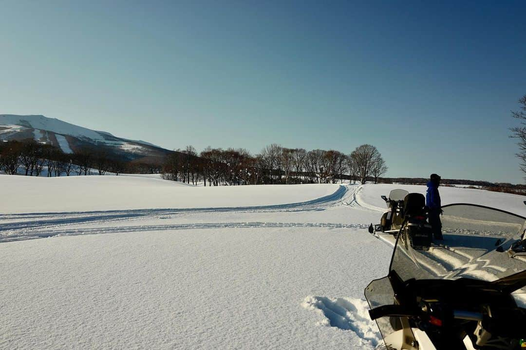 吉田拓巳のインスタグラム：「良い北海道ツアーでした！ また何度でも来たい。 スノーモービルも楽しかった！」