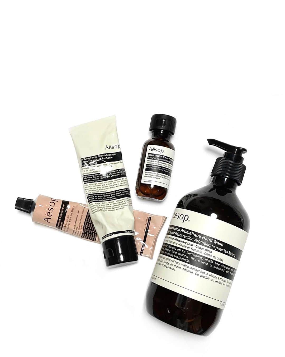 lve_xxxxのインスタグラム：「.﻿ .﻿ Aēsop﻿ @aesopskincare ﻿ ﻿ 全て頂きﾓﾉですが愛用中﻿ なくなったらﾘﾋﾟｰﾄすると思う☺︎﻿ ﻿ Aēsop使ってると自分が﻿ ｵｼｬﾚになった気がする🌱😂笑﻿ ﻿ …わたしだけ？笑 ﻿  #aesop #イソップ﻿ ﻿」