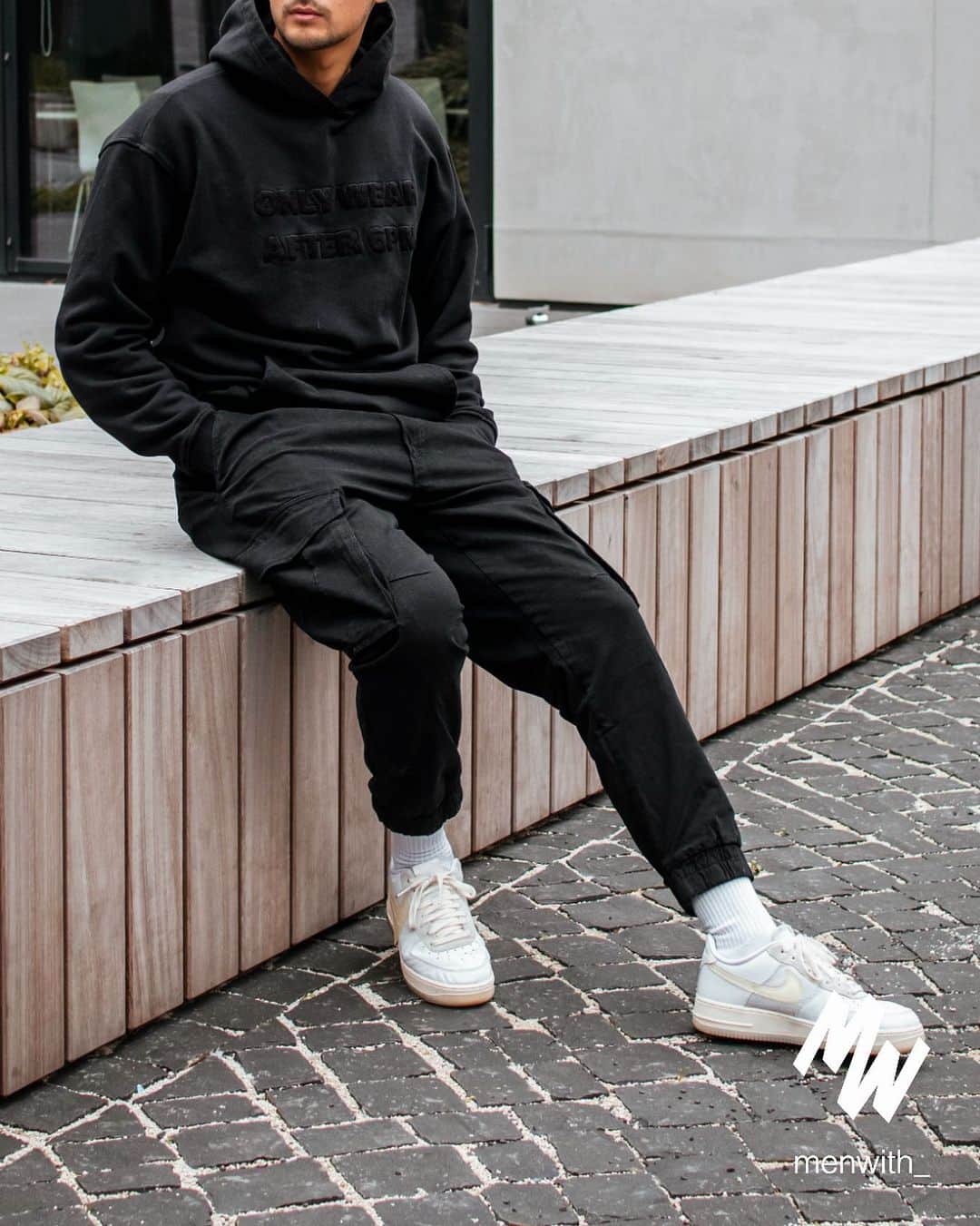 Men Withのインスタグラム：「Very nice photo of our dear friend @domi.abendroth 👌🏽 #menwithstreetstyle」