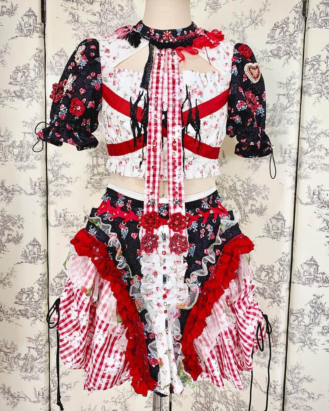 東佳苗さんのインスタグラム写真 - (東佳苗Instagram)「costume detail  