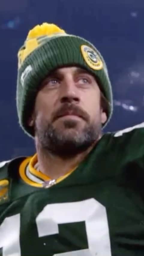 エリン・アンドリューズのインスタグラム：「I sat down with @aaronrodgers12 ahead of his first NFC Championship game at @lambeaufield for the @nflonfox pregame show • @packers @ginamazzella @vtrilling @itsryanrandall @brittney_kedneymua」