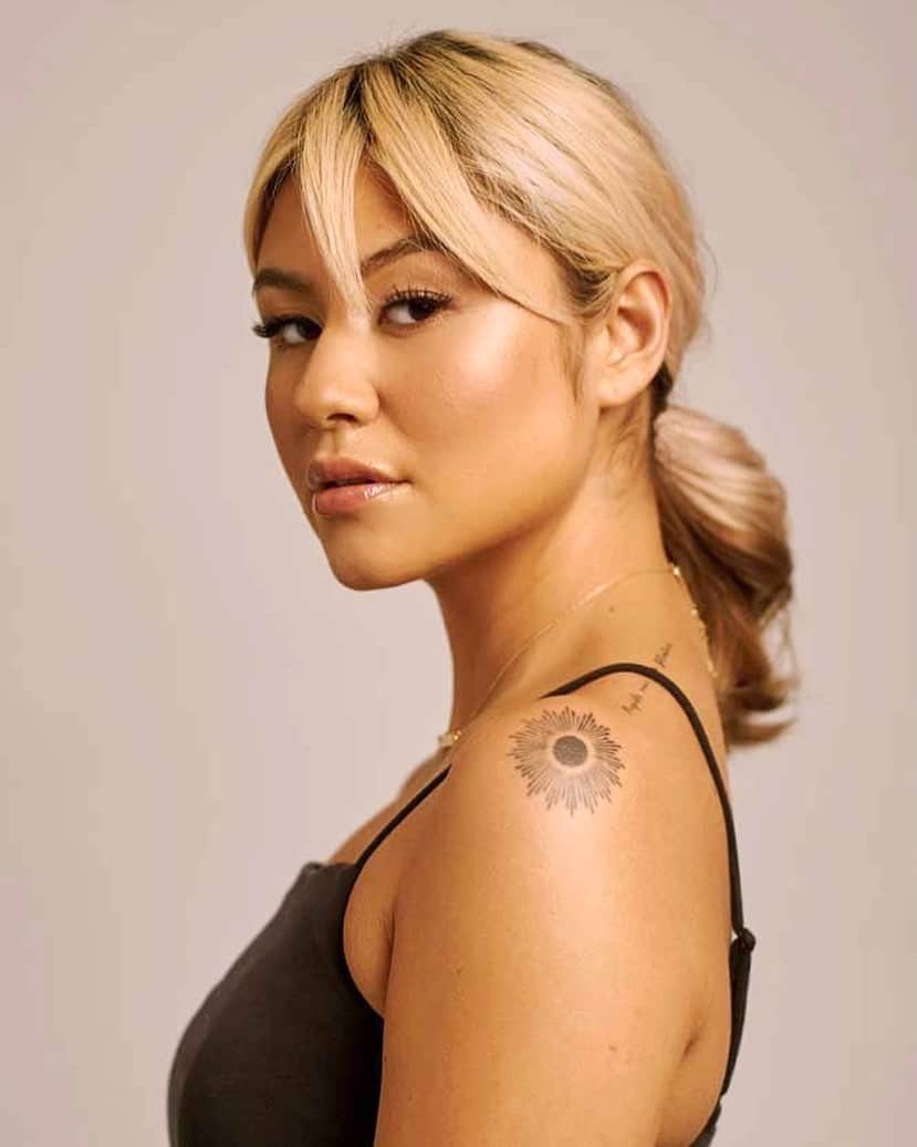 Mali-Koa Hoodのインスタグラム：「“You must hold your distant center. Don't move even if earth and heaven quake.  If others think you are insignificant, that's because you haven't held on long enough. As long as you stay put year after year, eventually you will find a world beginning to revolve around you.”  Poem by HA JIN」