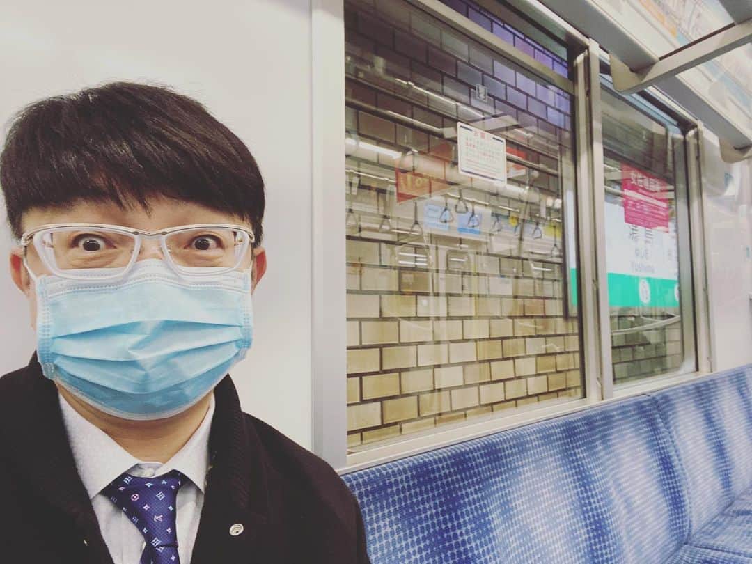木下博勝さんのインスタグラム写真 - (木下博勝Instagram)「通勤車内ガラガラです、からのおはヨネスケ。 通常の朝の1/10程度に感じます。 緊急事態宣言の効果なのかな？ #さいたま新都心 #緊急事態宣言 #PCR」1月25日 7時31分 - hirokatsu_kinoshita