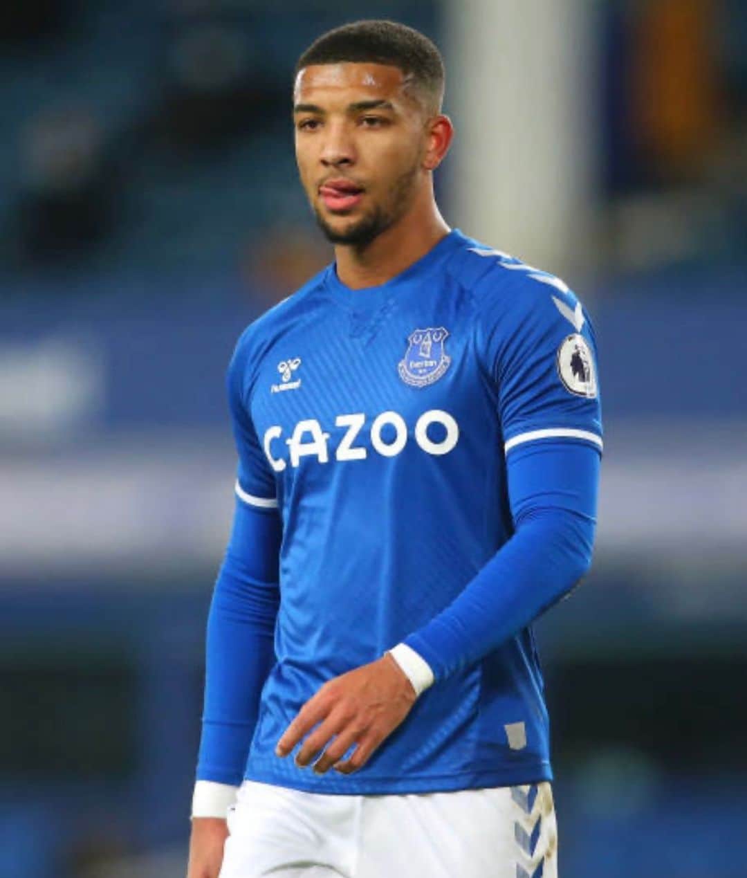メイソン・ホールゲイトのインスタグラム：「Into the next round with a clean sheet🤩💙 @everton」