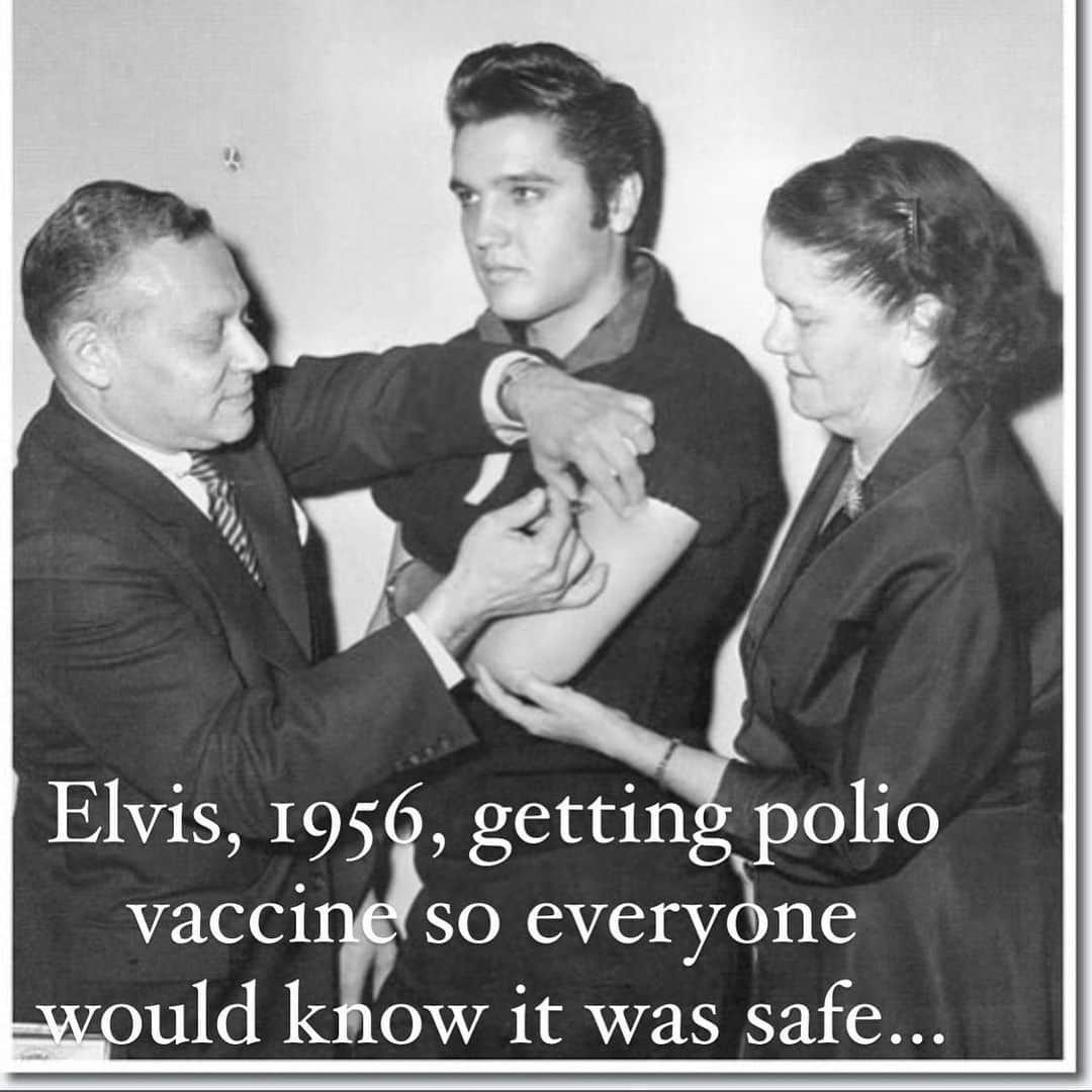 ラファエル・スバージさんのインスタグラム写真 - (ラファエル・スバージInstagram)「We’ve done this before...   #elvis #elvispresley #vaccinesafetyadvocate」1月25日 8時48分 - raphaelsbarge