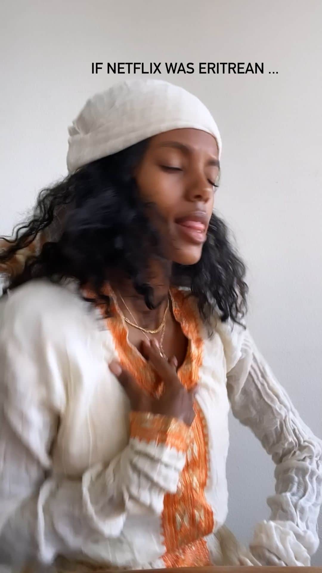 グレースマハリーのインスタグラム：「I suppose this is the shi that should live on tik tok... inspired by @hopehajir “If Netflix was made by Africans” video 😂👏🏾」