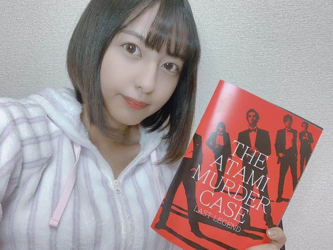 河合くるみさんのインスタグラム写真 - (河合くるみInstagram)「・ ・ 舞台みてきたよ！ ・ 「熱海殺人事件ラストレジェンド〜旋律のダブルスタンバイ〜」 セリフ量が本当に多くて熱量も迫力もあって 観劇して面白いだけじゃなくいい疲労感や達成感が生まれるというかなんというか、、、衝撃的でした！ ・ ・ 2021年初舞台観劇❕ ・ #舞台 #舞台観劇  #舞台俳優 #舞台女優 #熱海殺人事件 #熱海殺人事件ラストレジェンド  #味方良介 さん #愛原実花  さん #松村龍之介 さん #細貝圭  さん」1月25日 9時20分 - 6v6_krm