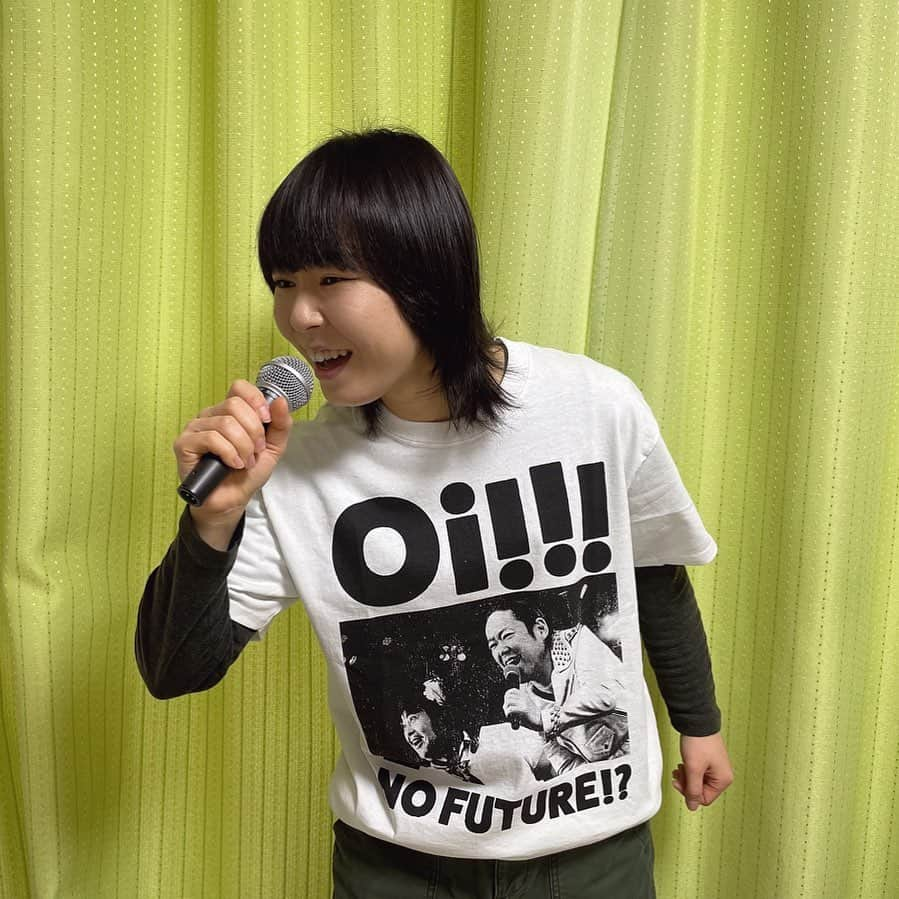 小島あやめさんのインスタグラム写真 - (小島あやめInstagram)「グループ魂さんの Oi！！！Tシャツ！ かっくぃ〜 阿部サダヲさんに顔が似ていると言われる私が とうとう阿部サダヲを着る…！ #グループ魂 #阿部サダヲ　さん #Oi #大人計画 #nofuture  #punk #顔似せてみた」1月25日 9時36分 - ayame_kojima