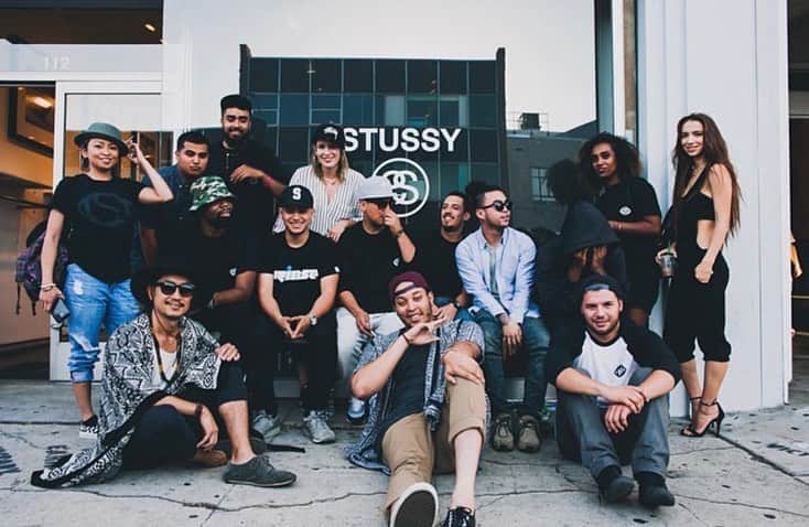 starRoのインスタグラム：「Happy 10th birthday @soulection 🎂 When I first met you guys  7yrs ago, I was selling software in the suburb showing my beats I made during the weekend to a few of my colleagues. It’s crazy to think how far we have come. THANK YOU @soulection for holding my hand and encouraging me to be ME. LOVE U 🙏」