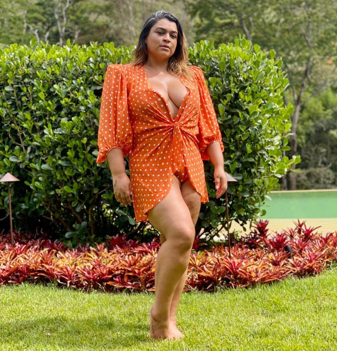 Preta Gilのインスタグラム：「Era um biquíni de bolinha .... #pretasendopreta」